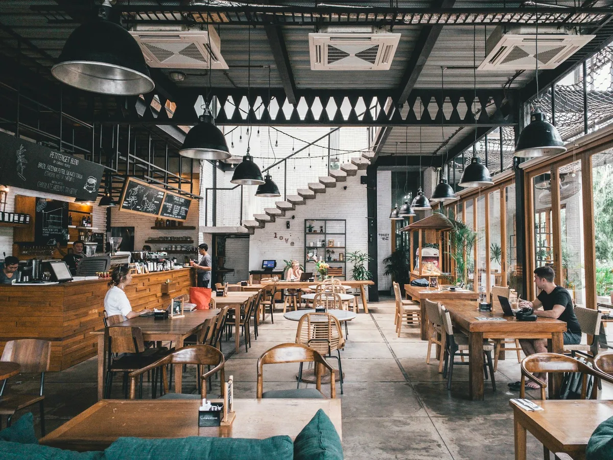 Gdzie Jeść w Warszawie 2026 - Kompletny Przewodnik po Restauracjach