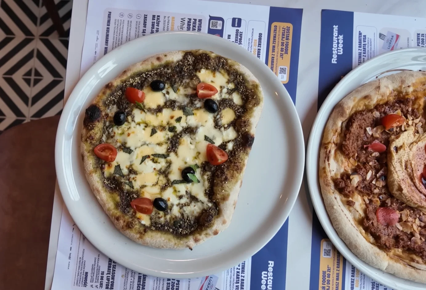 Młynek Manoushe by Elie — manoushe, libańska pizza