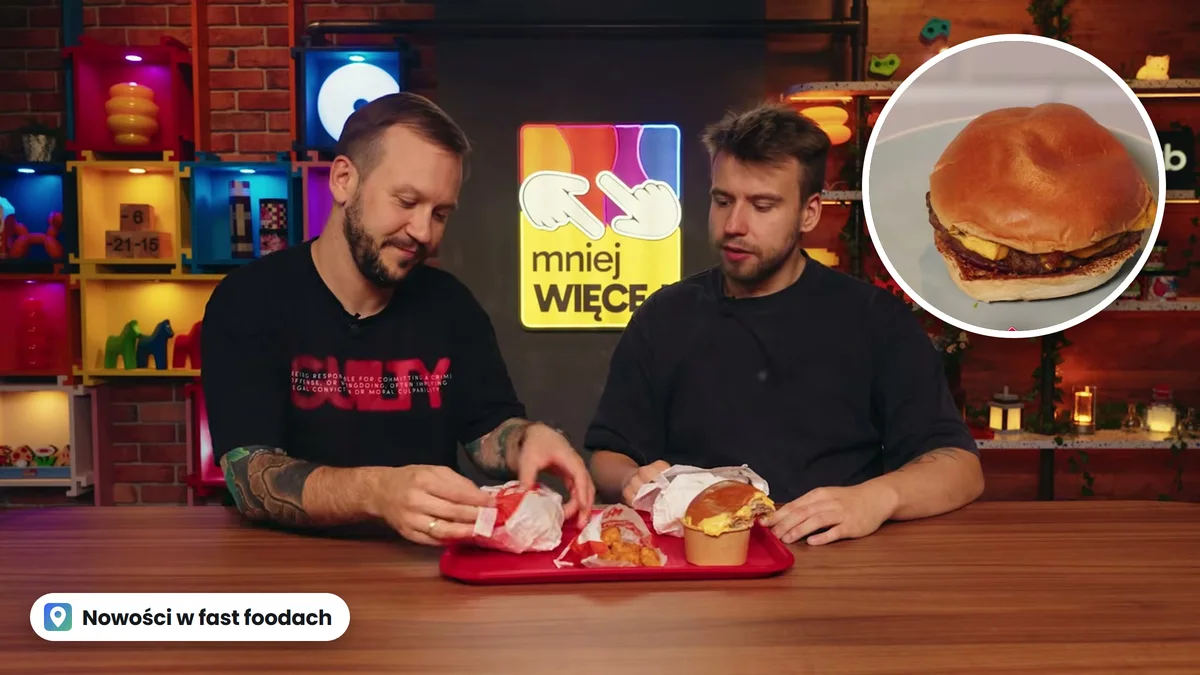 Mandzio i Ignacy z kanału Mniej Więcej przy tacy z burgerami z Max, w kółku burger Cheddar melt