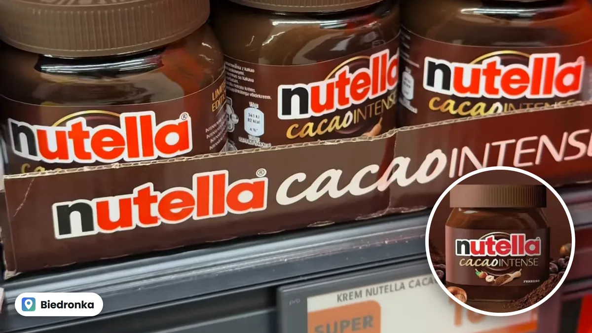 Słoiki Nutelli Cacao Intense na półce w Biedronce, w kółku słoik z gazetki